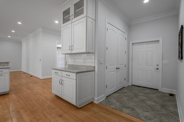 326 Foxtail Road, Versailles, KY 40383