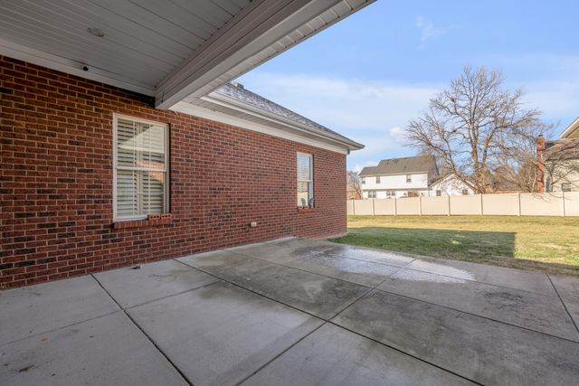 326 Foxtail Road, Versailles, KY 40383