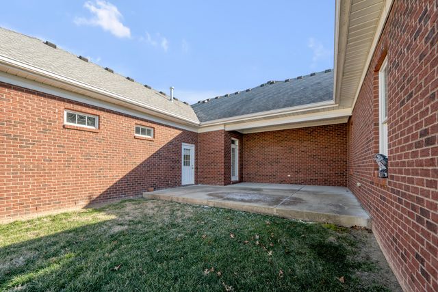 326 Foxtail Road, Versailles, KY 40383