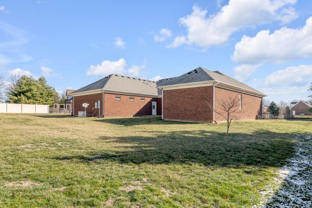 326 Foxtail Road, Versailles, KY 40383