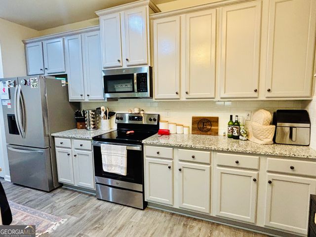 240 New Image Drive, Lula, GA 30554
