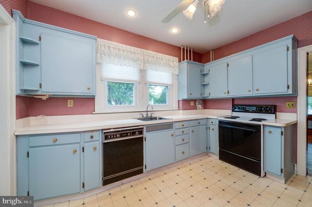 1000 CHERRY ST, Phoenixville, PA 19460
