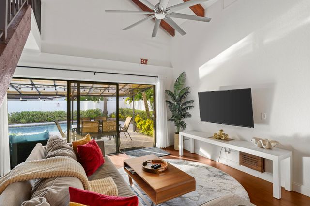 15881 SW 8th Avenue, Delray Beach, FL 33444