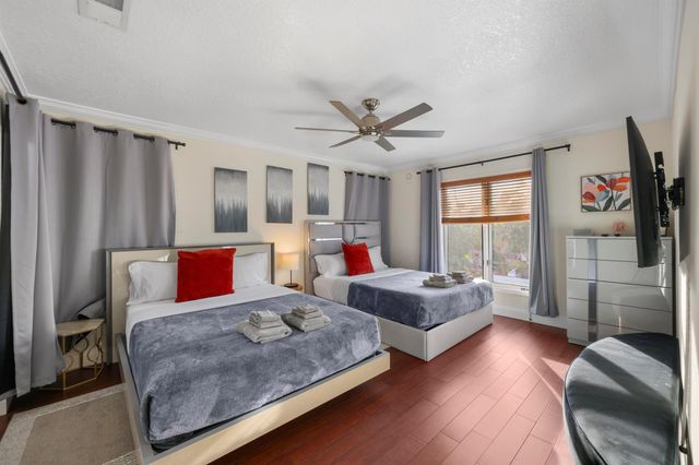 15881 SW 8th Avenue, Delray Beach, FL 33444