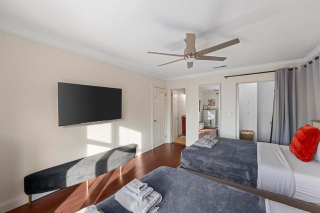 15881 SW 8th Avenue, Delray Beach, FL 33444