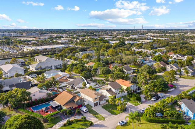 15881 SW 8th Avenue, Delray Beach, FL 33444