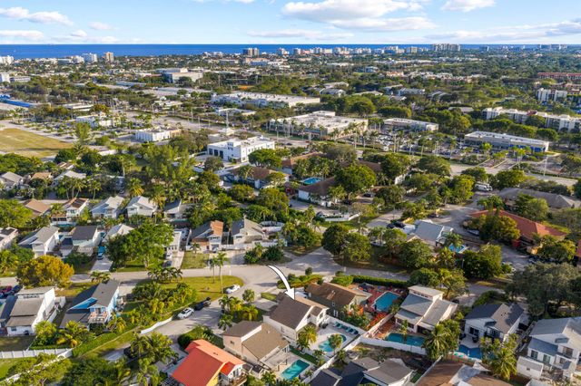 15881 SW 8th Avenue, Delray Beach, FL 33444