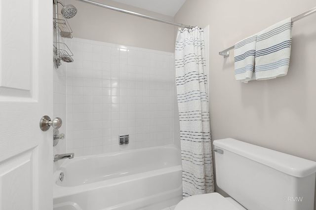 1137 St Andrews Court, Algonquin, IL 60102