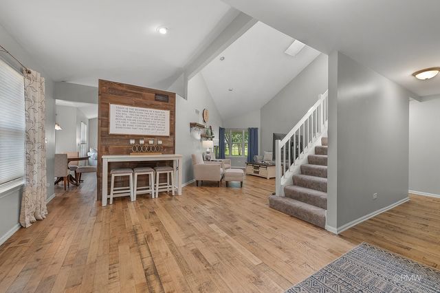 1137 St Andrews Court, Algonquin, IL 60102