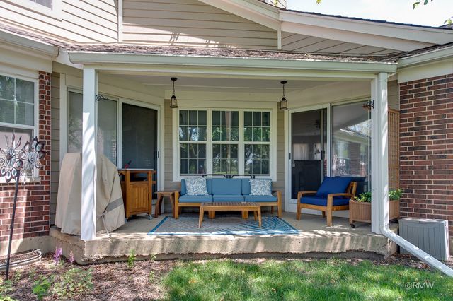 1137 St Andrews Court, Algonquin, IL 60102