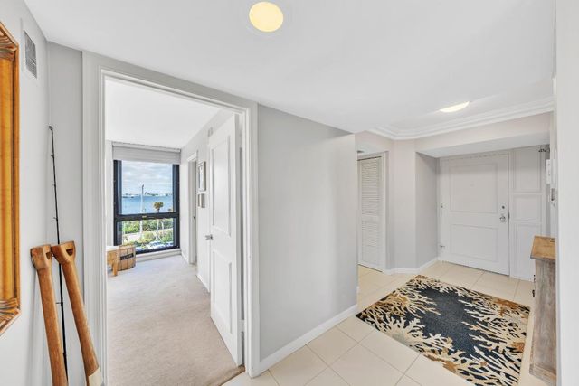 5380 N Ocean Drive 4a, Singer Island, FL 33404