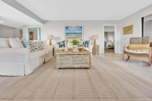 5380 N Ocean Drive 4a, Singer Island, FL 33404