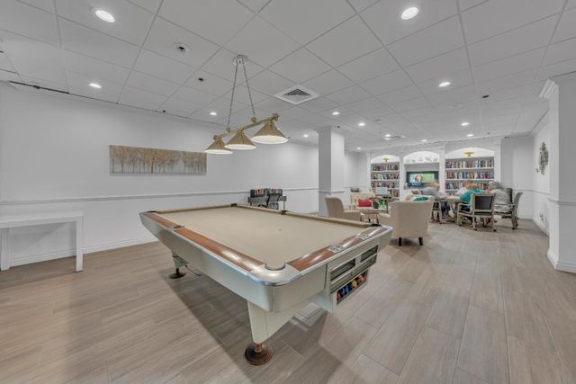 5380 N Ocean Drive 4a, Singer Island, FL 33404