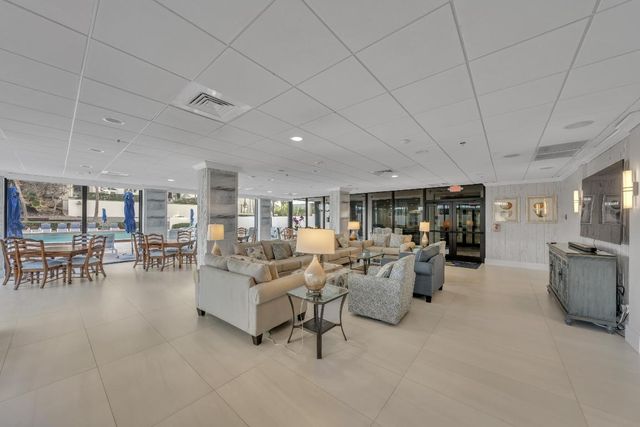 5380 N Ocean Drive 4a, Singer Island, FL 33404