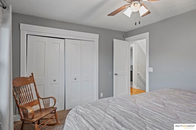 17305 Welch Circle, Omaha, NE 68135
