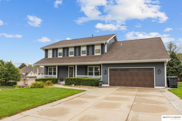 17305 Welch Circle, Omaha, NE 68135