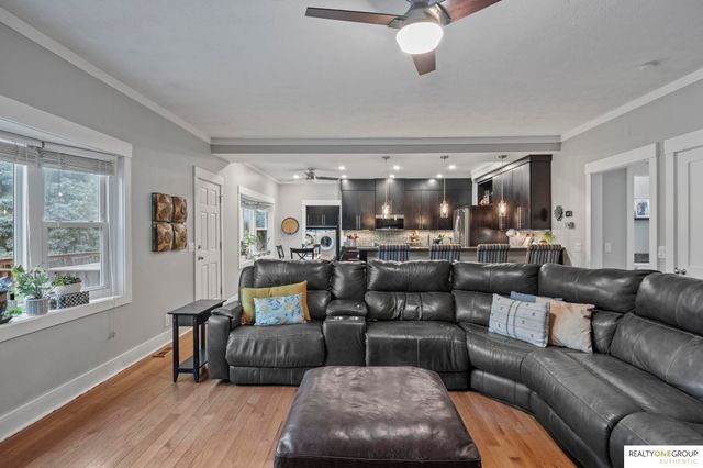 17305 Welch Circle, Omaha, NE 68135
