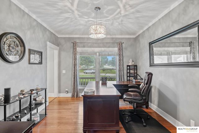 17305 Welch Circle, Omaha, NE 68135