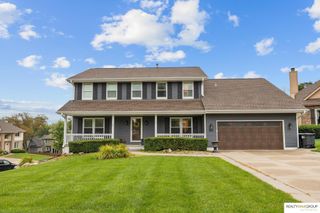 17305 Welch Circle, Omaha, NE 68135