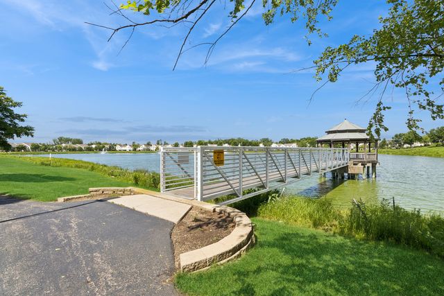 6530 Marble Lane, Carpentersville, IL 60110