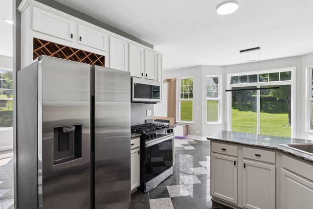 6530 Marble Lane, Carpentersville, IL 60110