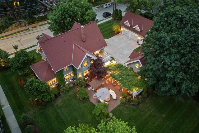 N69W6507 Bridge ROAD, Cedarburg, WI 53012