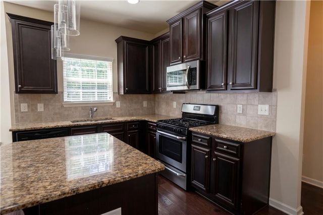 7621 Bowhead Court, Fairburn, GA 30213
