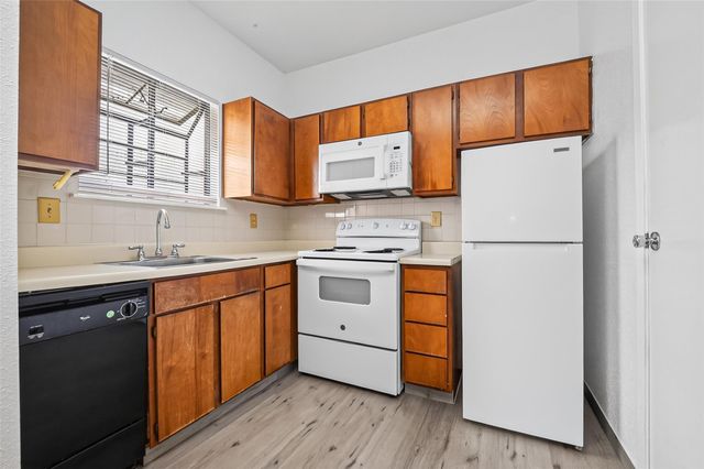 7901 Cambridge Street 87, Houston, TX 77054