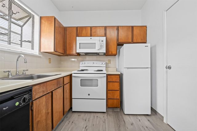 7901 Cambridge Street 87, Houston, TX 77054