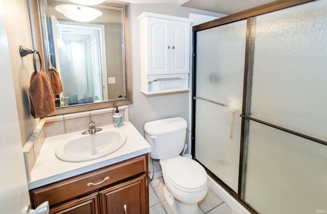 8188 Sycamore Drive, Newburgh, IN 47630