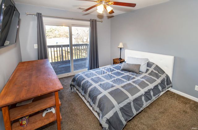 8188 Sycamore Drive, Newburgh, IN 47630