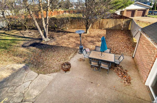 8188 Sycamore Drive, Newburgh, IN 47630