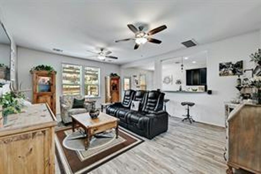 165 Satsuma DR, Buda, TX 78610