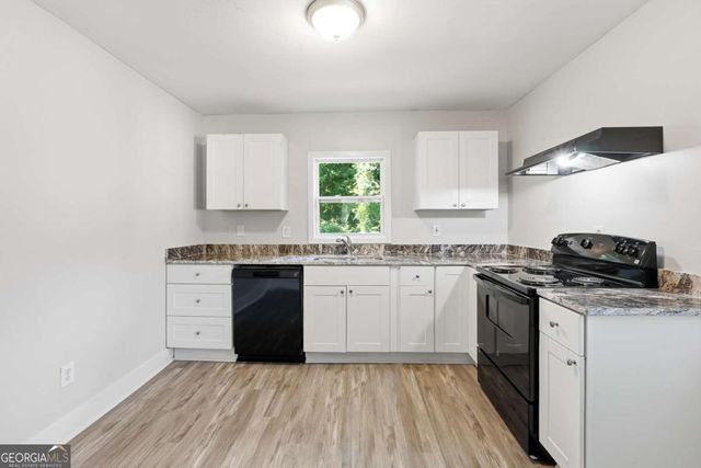 2889 Delray Drive NW, Atlanta, GA 30318