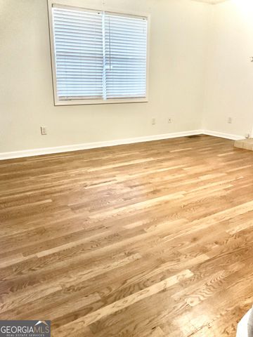 5851 Swan Walk, Sugar Hill, GA 30518