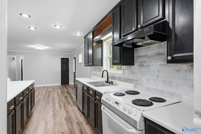 802 Cooper Lane, Hartselle, AL 35640