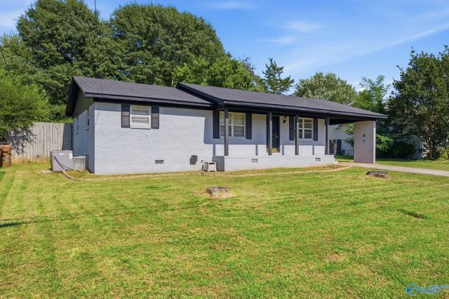 802 Cooper Lane, Hartselle, AL 35640