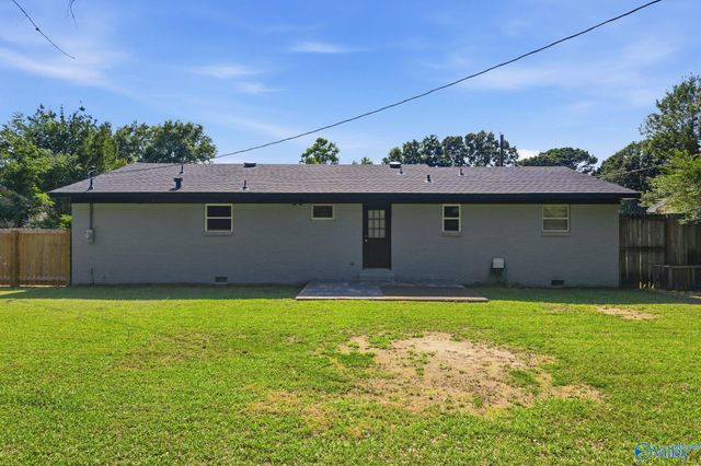 802 Cooper Lane, Hartselle, AL 35640