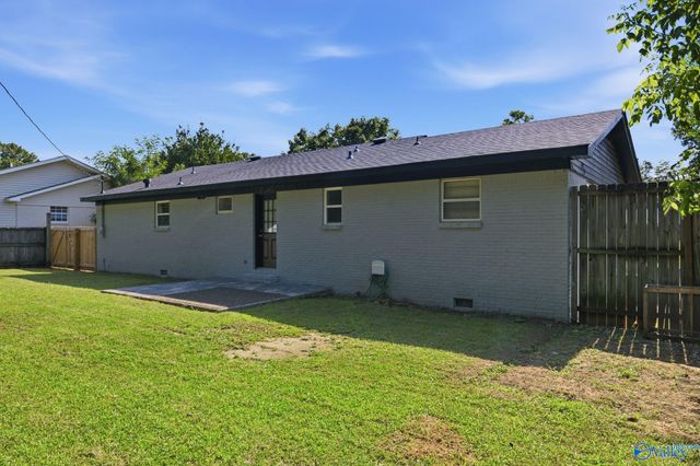 802 Cooper Lane, Hartselle, AL 35640