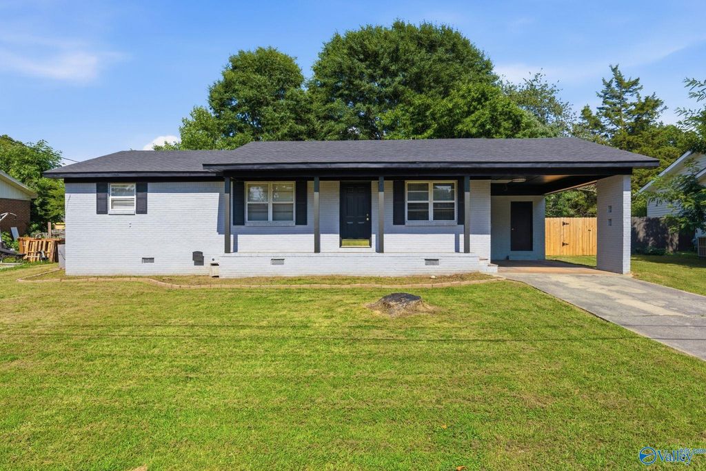 802 Cooper Lane, Hartselle, AL 35640