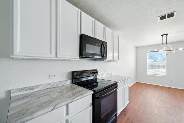 1429 Royal Meadows Trail, Fort Worth, TX 76140
