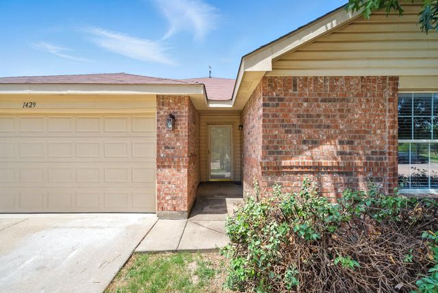 1429 Royal Meadows Trail, Fort Worth, TX 76140