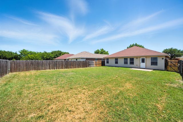 1429 Royal Meadows Trail, Fort Worth, TX 76140