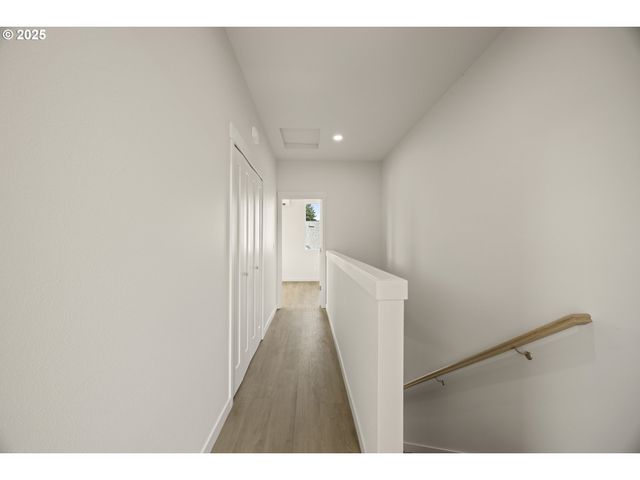 5860 N MISSOURI Ave 1, Portland, OR 97217