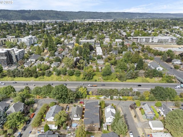 5860 N MISSOURI Ave 1, Portland, OR 97217