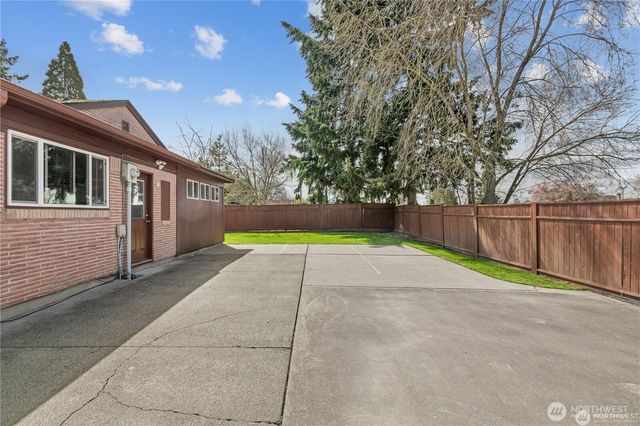 128 14th Street SE, Auburn, WA 98002