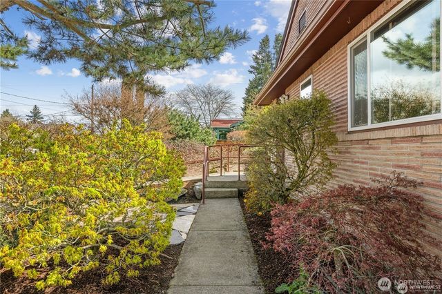 128 14th Street SE, Auburn, WA 98002