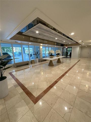 3200 Collins Ave 10-1, Miami Beach, FL 33140