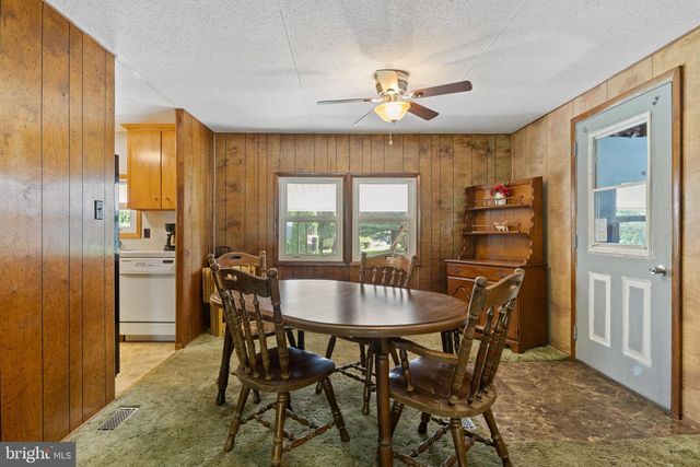 985 VALLEY VIEW RD, Hellam, PA 17406