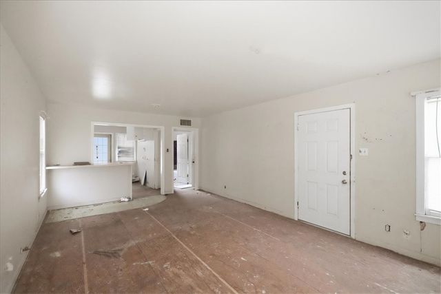4002 Lamont St, Corpus Christi, TX 78411